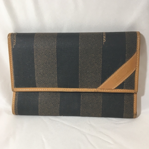 Fendi Handbags - Fendi Vintage Wallet Fendi Handbags - Fendi Vintage Wallet